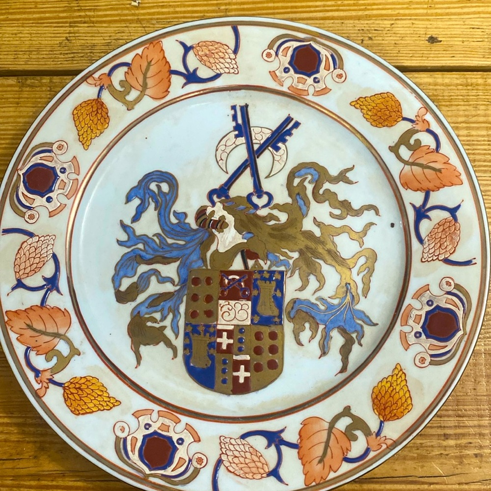 Vintage HEYGILL IMPORTS Crest hand painted plate